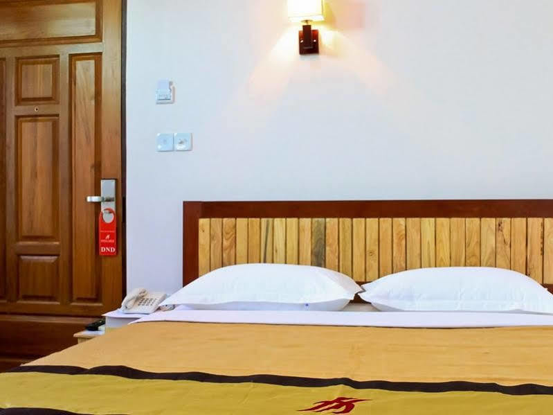 Hotel 7 Mile Rangun Kültér fotó